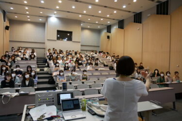 授業紹介【社会をみる目】？を！にするワクワク授業体験