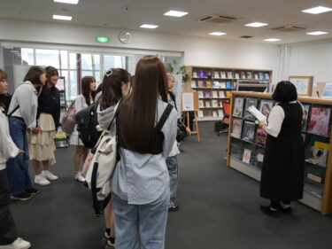 授業紹介_教育学基礎演習Ⅰ　文献検索実習と図書館ツアー
