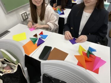 【授業紹介_算数📐】「折り紙タングラムを作って遊ぼう！」